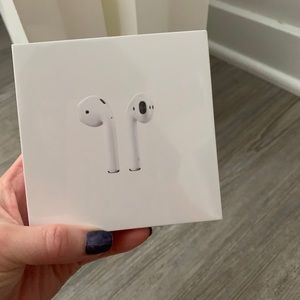 NEW Apple AirPods